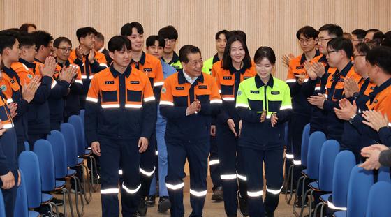 '中 저가공습' 체질개선으로 반격…포스코, 철강 구조개편 잰걸음