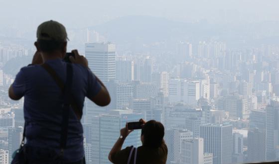 서울 아파트값, 13주 연속 올라…'이사철' 전셋값 상승폭 커져