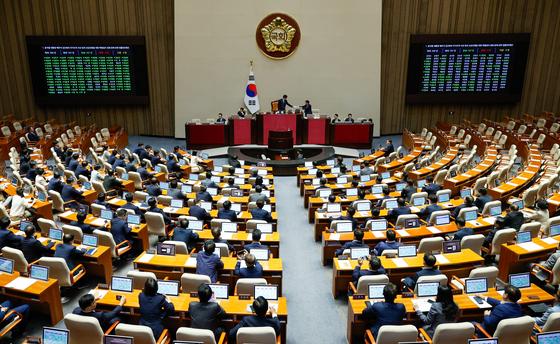 김건희 여사 특검법, 다시 폐기 수순…사과 압박은 커져