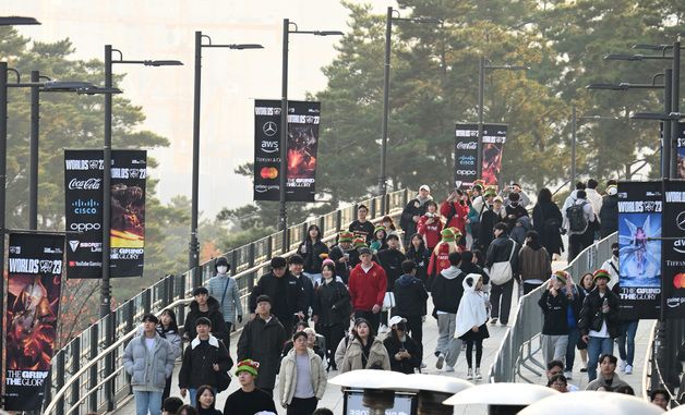 '롤드컵 결승 보자' 북적이는 고척스카이돔