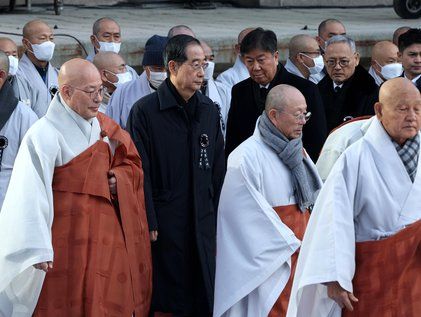 영결식 참석하는 한덕수 국무총리와 김대기 비서실장