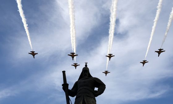 이순신 장군과 블랙이글스