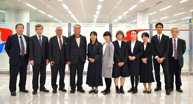 노동신문 "일본 주체사상연구조직 대표단 평양 도착"