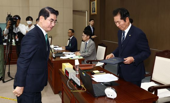 [국감]법사위 군사법원 출석한 국방장관