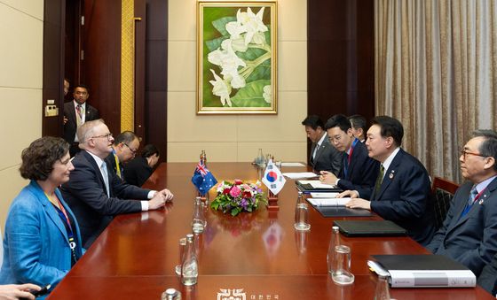 윤석열 대통령, 앤서니 앨버니지 호주 총리와 정상회담