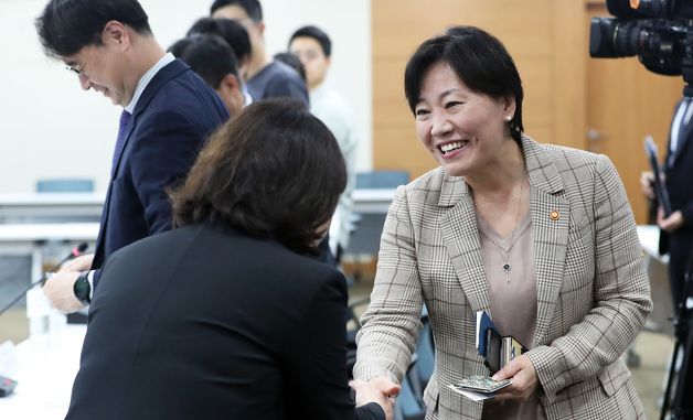 농식품 규제혁신 참석하는 송미령 농식품부 장관