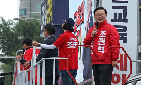 조전혁 서울교육감후보 '막바지 차량 이동 유세'