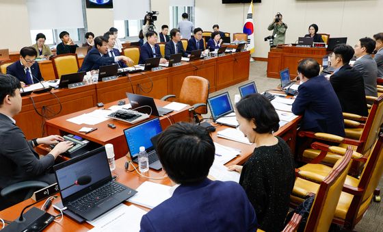 [국감]고성 오가는 과방위