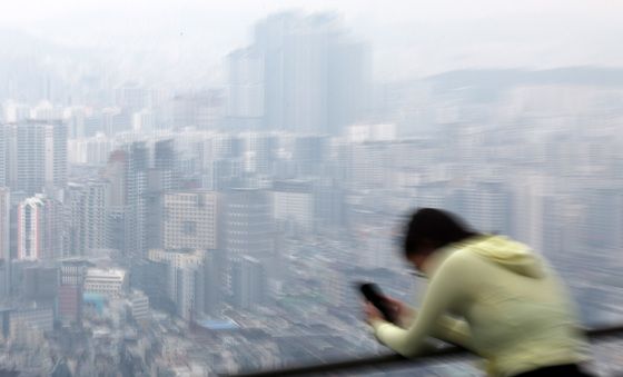 서울 아파트값 6개월 째 올랐지만…대출 규제 후폭풍에 상승 폭은 둔화