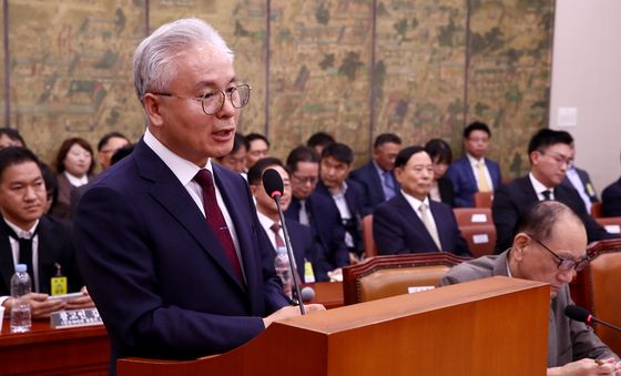 [국감]답변하는 하종대 전 한국정책방송원장