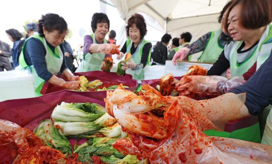 맛있는 김장김치 담아요