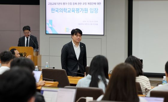 고등교육 평가 개정에 대한 의평 입장 기자회견 참석한 임현택 회장