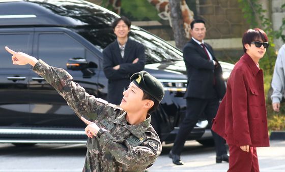 제이홉, 오늘 제대 했어요