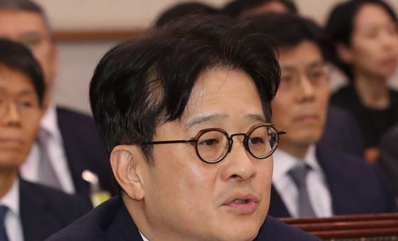 [국감]자료 제제출 관련 답변하는 이창수 중앙지검장