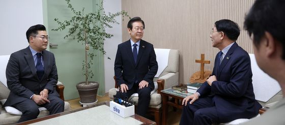 한국기독교교회협의회 예방한 민주당