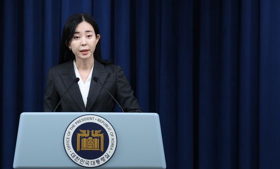 정혜전 대변인, 경제·안보 회의 및 재의요구권 행사 관련 브리핑