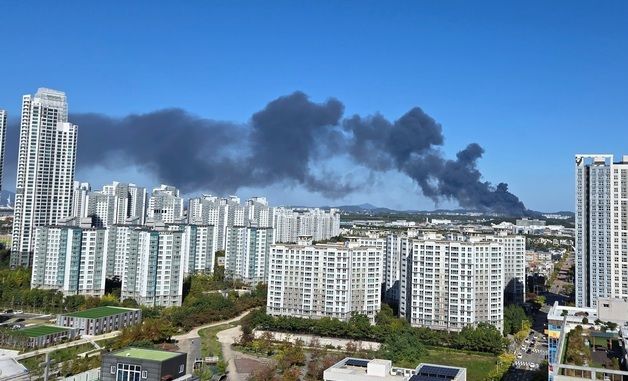 인천 서구 공장서 큰 불…소방 '대응 1단계' 발령 진압 중