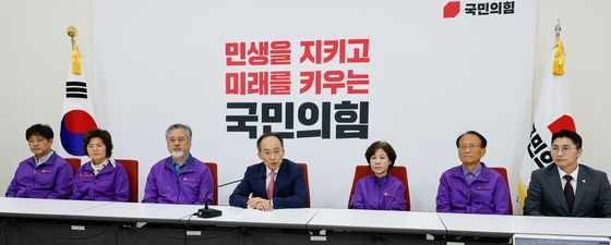 추경호 원내대표, 이태원 참사 2주기 앞두고 유가족 면담