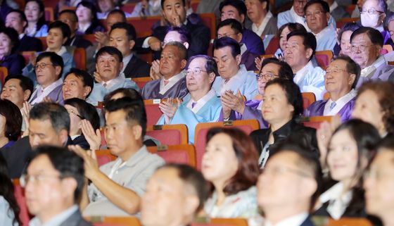 세계한인비즈니스대회 개막식 찾은 한덕수 총리