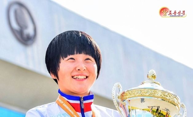 '아시아탁구선수권대회 1위' 北 김금영…"참다운 애국자"