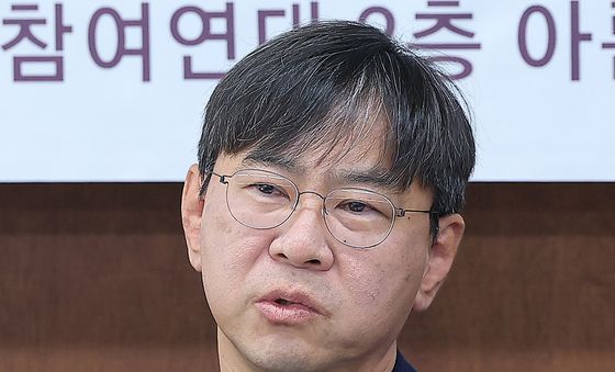 발언하는 박상인 교수