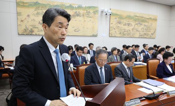 [국감] 교육위원회 발언하는 이주호 부총리