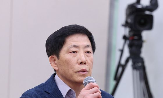 [국감]외통위 답변하는 박상학 대표