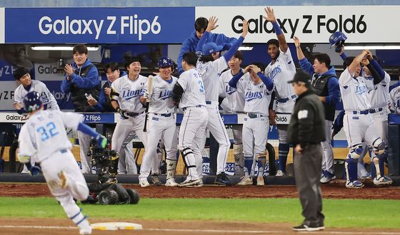 김헌곤 솔로포에 삼성 더그아웃은 '축제'