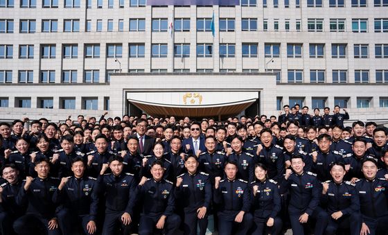 윤석열 대통령, 공군사관학교 생도들과 함께