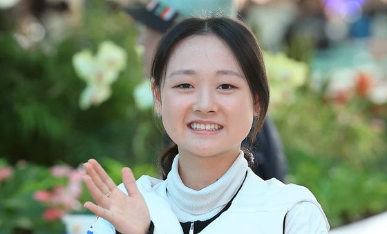 김채연, 2024 ISU 그랑프리 시리즈 3차 대회 출전 위해 출국