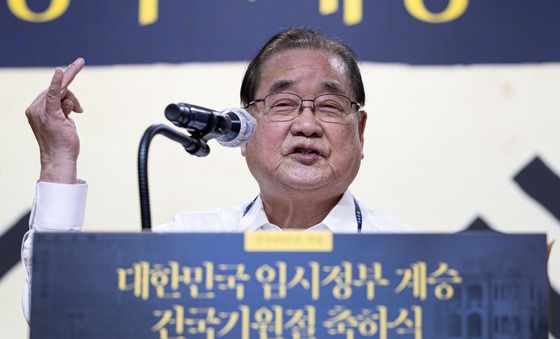 발언하는 이종찬 회장