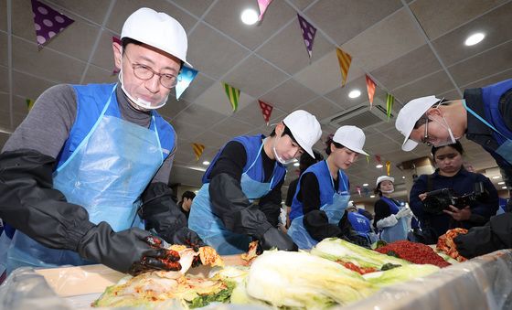 김장하는 김윤상 2차관·정해인