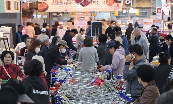 한우 구입 대기줄…이유는?