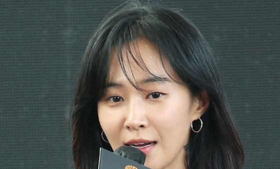 권유리, 최고 걸그룹의 부산영화제 '침범'