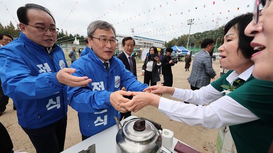 체육대회 찾은 정근식 서울시교육감 후보