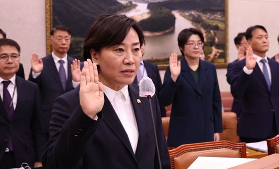 [국감]송미령 장관, 농림부 국정감사 선서