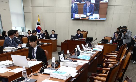 [국감]행안위, 동행명령장 발부 '퇴장한 여당'