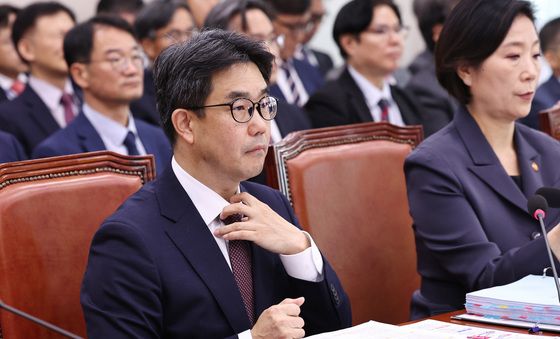 [국감]국정감사 출석한 김성섭 중기부 차관