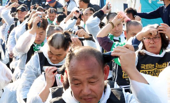 화물연대본부 100인 삭발 결의대회