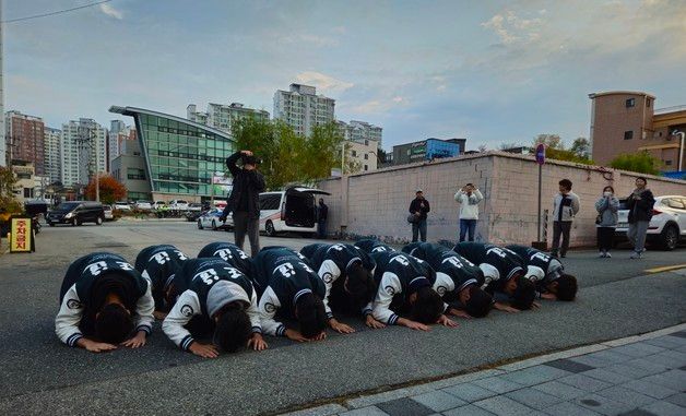 "선배님들 수능 잘보세요"