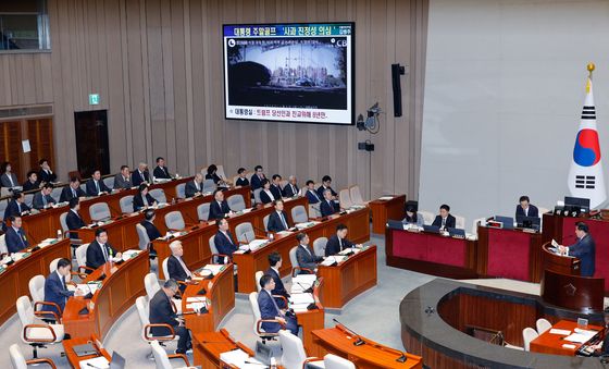 윤 대통령 골프 관련 보도보는 국무위원들