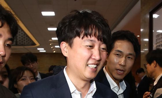 질문 받는 이준석 의원