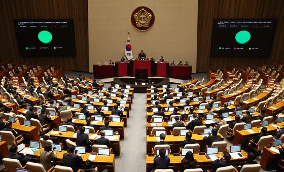 야당 주도로 통과되는 김건희 특검법 수정안