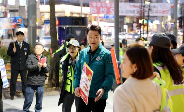 수능 청소년 선도‧보호 활동하는 오언석 도봉구청장