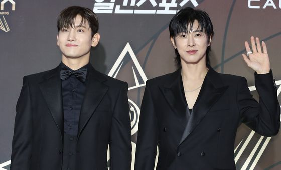 동방신기, 제1회 코리아 그랜드 뮤직 어워즈 참석