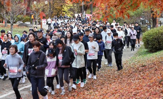 가을 만끽하는 '2024 손기정 평화마라톤'