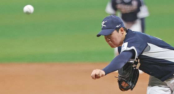 최승용 '힘차게 투구'