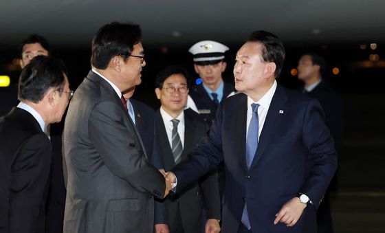 윤석열 대통령, APEC·G20 정상회의 마치고 귀국