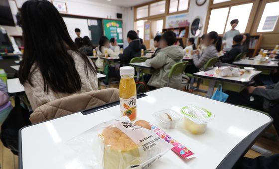 대구 학교비정규직노조 총파업, 학교는 대체급식