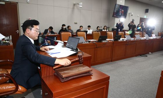 국회 운영위, 대통령실 특활비 삭감 수정안 의결